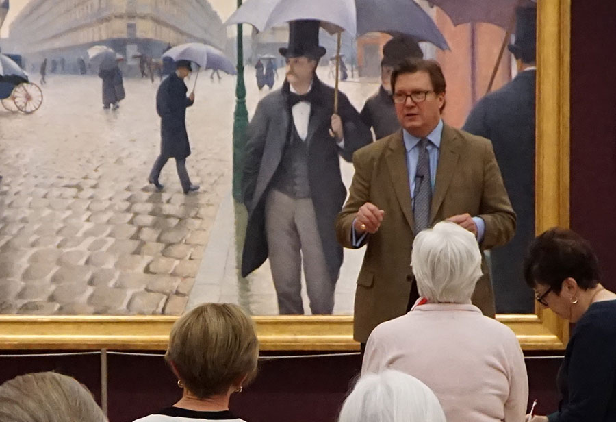 a Kimbell docent speaking to a group of visitors