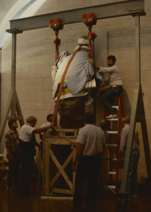 the installation of the Head of Amenhotep III from the Egypt’s Dazzling Sun exhibition