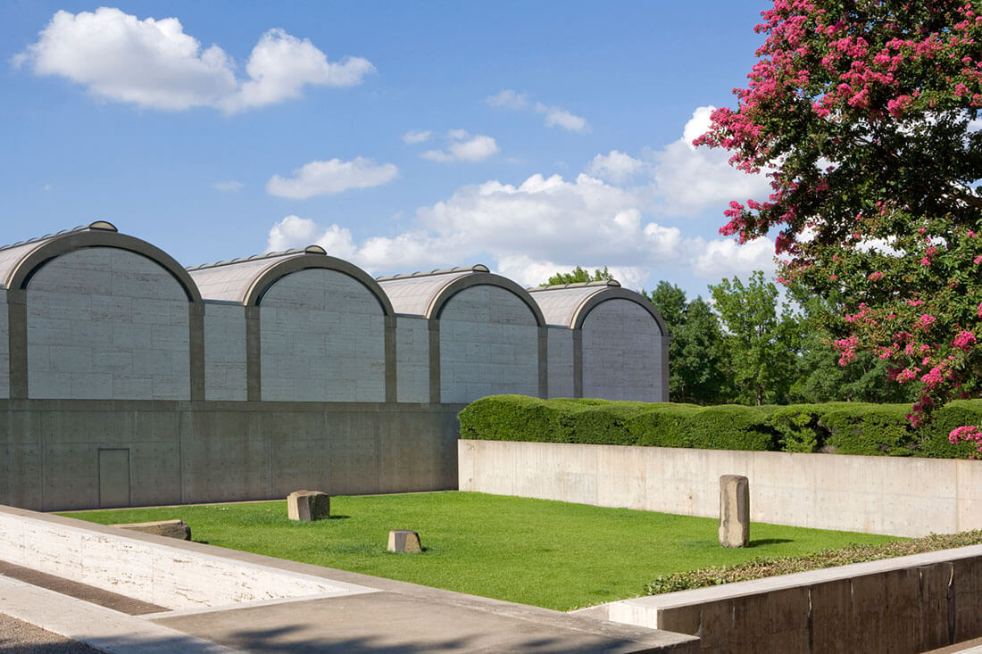 South view of the Kimbell’s Kahn Building with Isamu Noguchi’s Constellation (for Louis I. Kahn), 1980–83, basalt