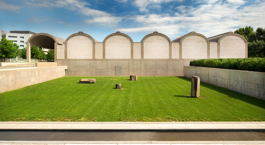 Photo of the Kimbell’s south courtyard by Robert LaPrelle